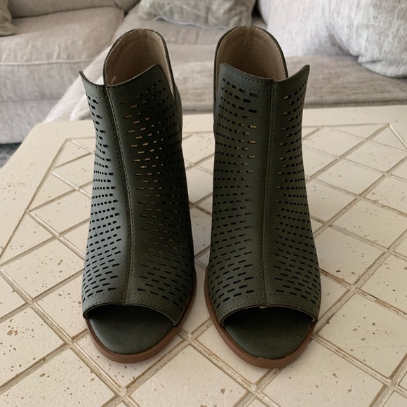 Booties - Picture 3 of 4